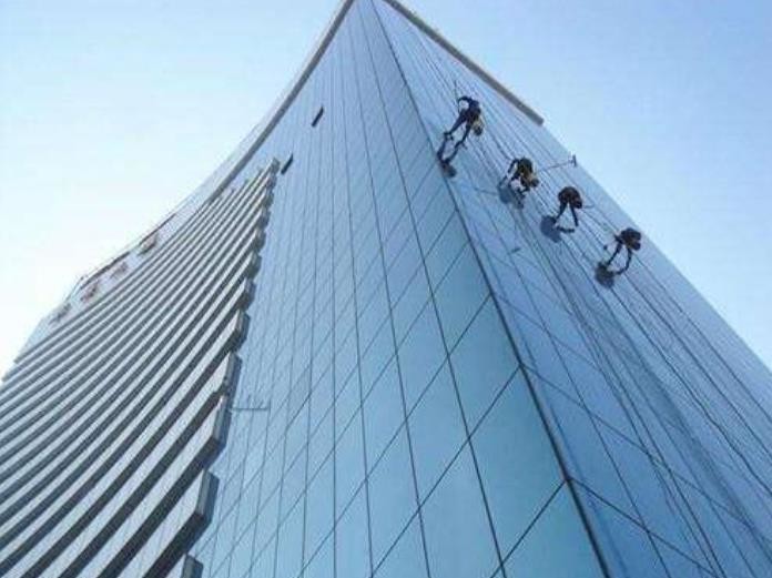 武漢外墻清洗的工具基礎(chǔ)要求是什么？以下內(nèi)容有詳細(xì)介紹